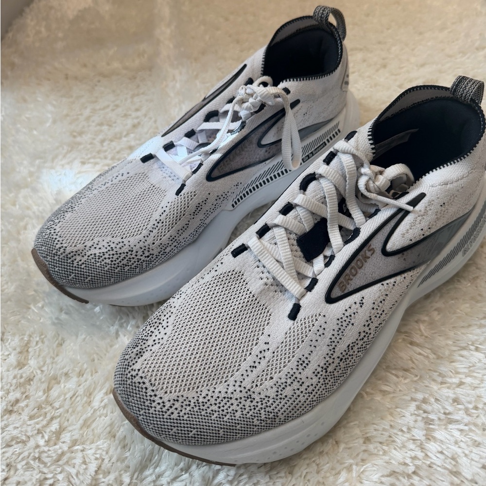 Brooks Women's White and Grey Glycerin GTS Running Shoes